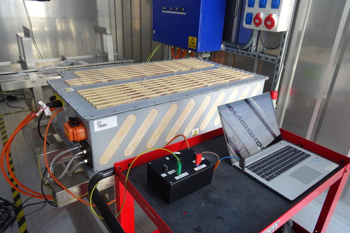 Imagen del sistema completo basado en una batería de litio sin cobalto desarrollado en el marco del proyecto europeo COBRA.//FOTOGRAFÍA CEDIDA POR IREC