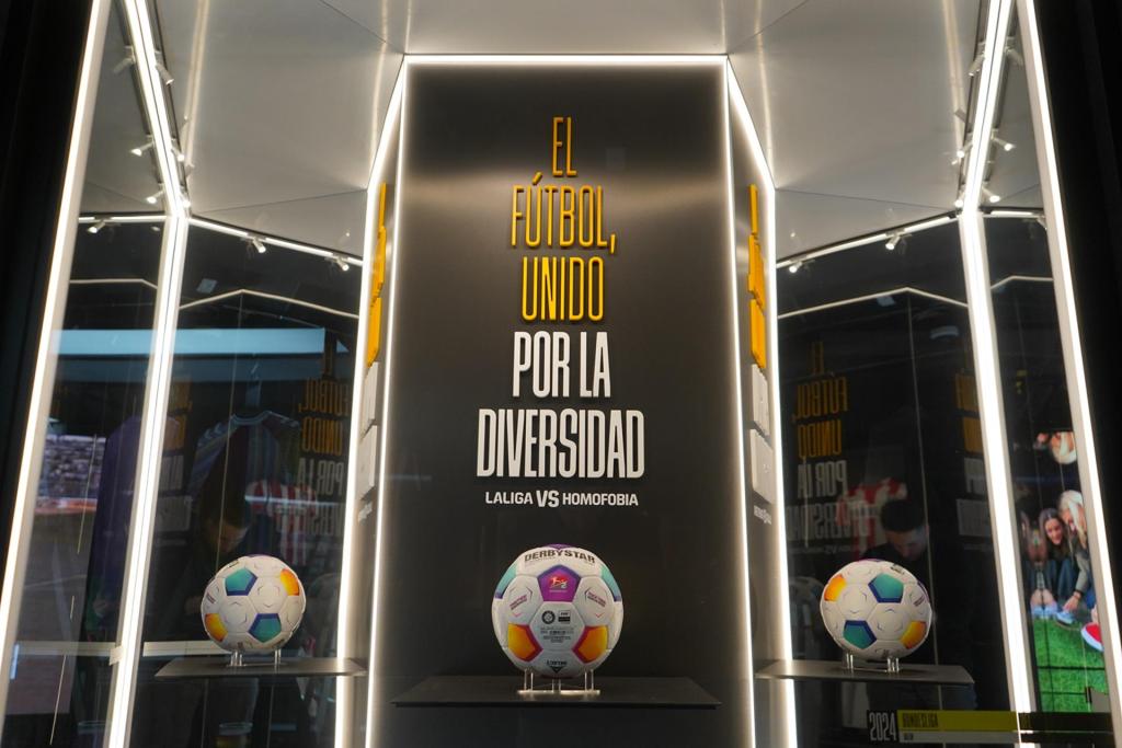 Luchar contra el odio y la violencia dentro y fuera de los estadios es lo que pretende 'Fútbol, unido por la diversidad', una exposición temporal en el Museo Legends de Madrid. EFE/ LaLiga - SOLO USO EDITORIAL/SOLO DISPONIBLE PARA ILUSTRAR LA NOTICIA QUE ACOMPAÑA (CRÉDITO OBLIGATORIO)