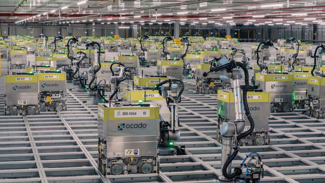 Automated Frameload (AFL) y On-Grid Robotic Pick (OGRP). Autor: Alcampo