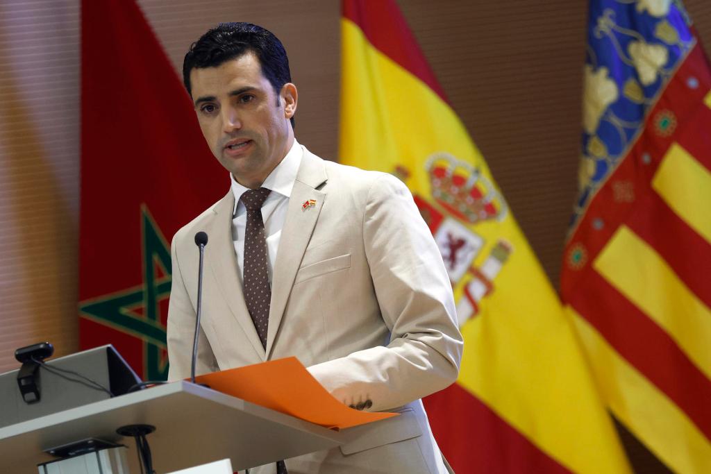 GRAFCVA1750. VALENCIA, 11/07/2024.- El cónsul general del Reino de Marruecos en Valencia, Said Drissi El Bouzaidi, durante la inauguración del encuentro empresarial para favorecer las inversiones y las exportaciones a esta región marroquí. EFE/Miguel Ángel Polo