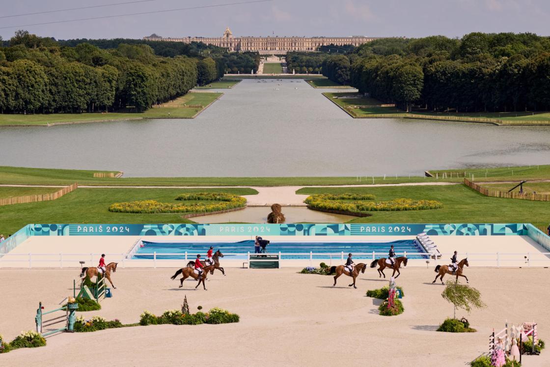 Imagen del palacio de Versalles durante los deportes ecuestres en los Juegos Olímpicos de París 2024. EFE/LIZ GREGG/CEDIDA POR LA FEI/SOLO USO EDITORIAL