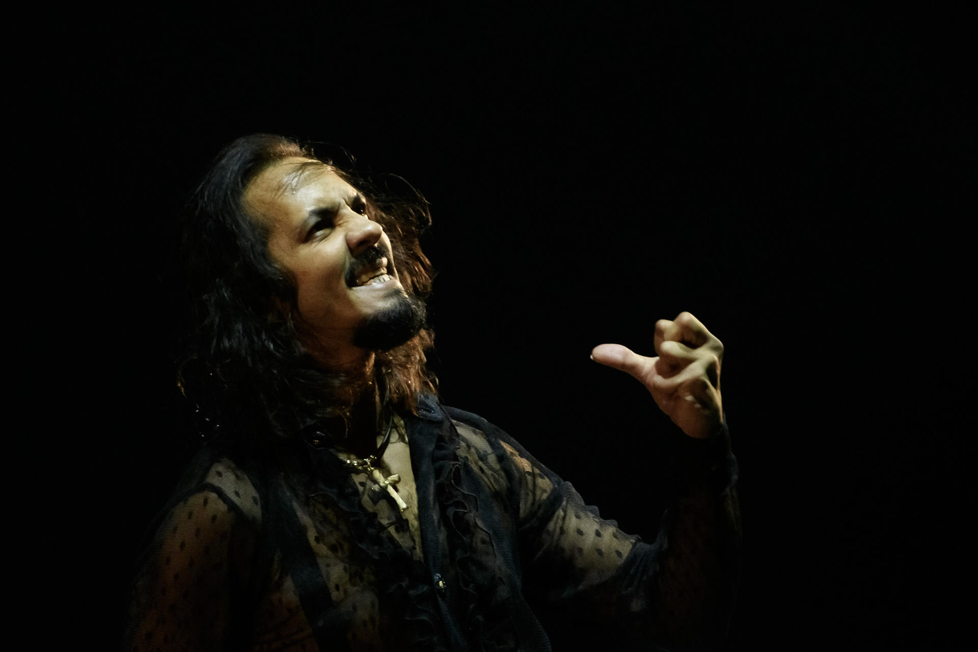 SEVILLA, 27/09/2024.- El bailaor Farruquito durante el espectáculo "Recital de baile", que ha tenido lugar en el teatro de La Maestranza y que está dentro de la Bienal de Flamenco de Sevilla. EFE/ Raúl Caro