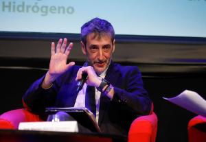 MADRID, 26/09/2024.-El Director General del Centro para el Desarrollo Tecnológico y la Innovación (CDTI), José Moisés Martín Carretero participa este jueves en la mesa redonda "Desafíos tecnológicos de las infraestructuras de hidrógeno" organizada por Enagás, en la sede del Instituto Francés en Madrid. EFE/ David Fernández