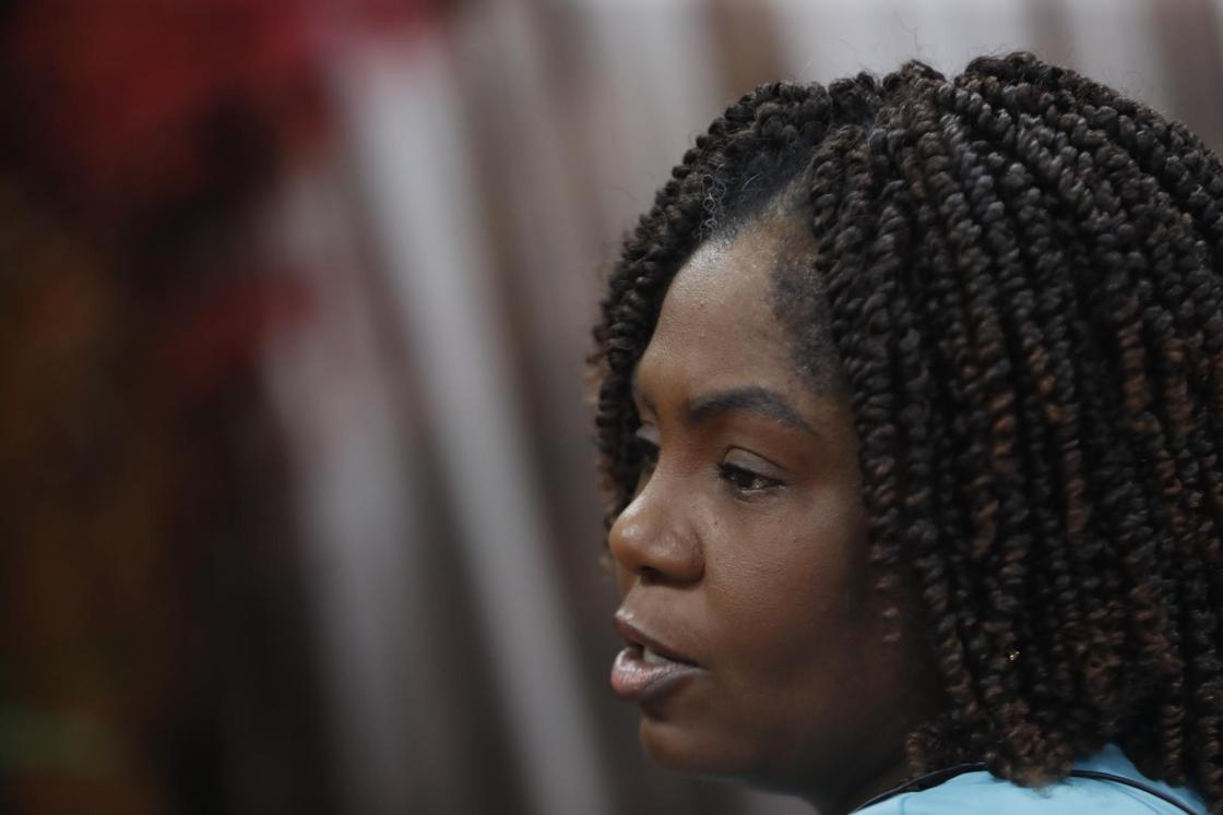 La vicepresidenta colombiana, Francia Márquez, habla durante una entrevista con EFE en Cali (Colombia). EFE/ Ernesto Guzmán