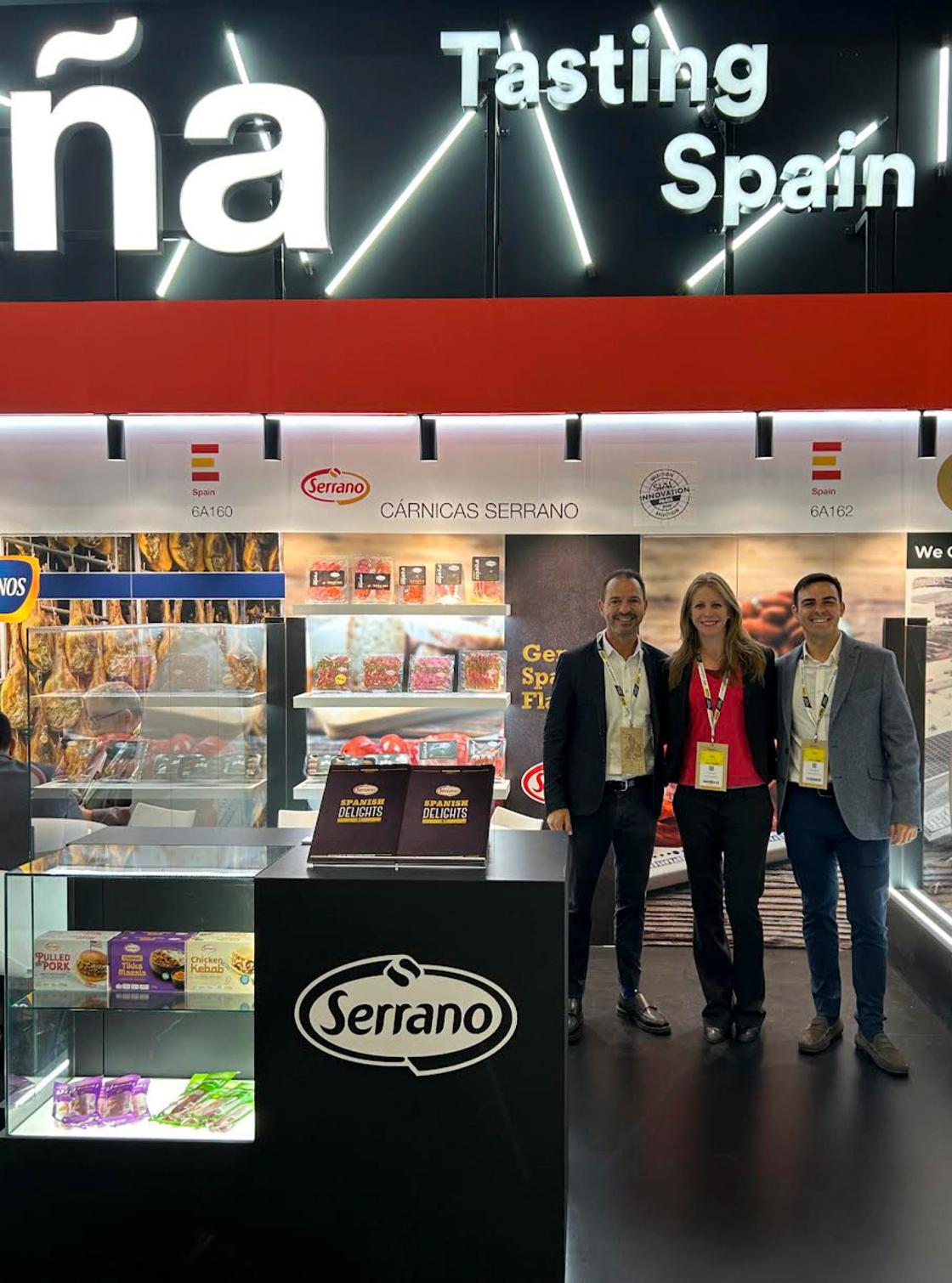 Vista general del stand de Cárnicas Serrano en la feria Sial de París, la cita más importante a nivel global del sector y que ha reconocido su 'Chicken Kebab' como una de las diez mejores referencias cárnicas. EFE/Cárnicas Serrano/SOLO USO EDITORIAL/SOLO DISPONIBLE PARA ILUSTRAR LA NOTICIA QUE ACOMPAÑA (CRÉDITO OBLIGATORIO)