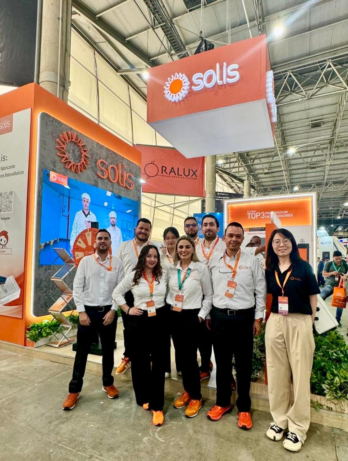 Solis Inverters, líder global en tecnología de inversores solares, presentó con éxito su innovadora gama de inversores híbridos durante ExpoSolar Colombia. SOLO USO EDITORIAL /EFE 