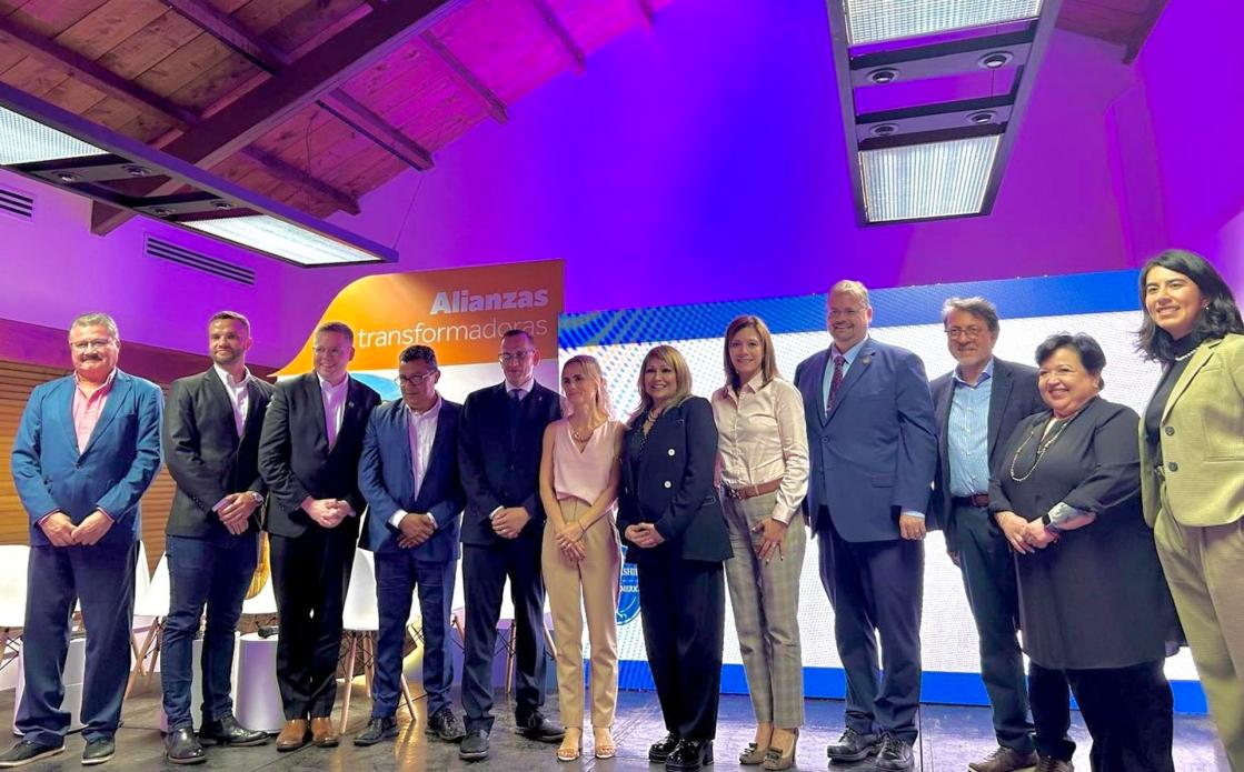 Fotografía cedida por la Alianza para Centroamérica (PCA) de los participantes de la Alianza para Centroamérica en el aniversario del lanzamiento de las acciones del Proyecto Iniciativa Anticorrupción y Transparencia para América Central (Proyecto ACT) en la ciudad de Guatemala (Guatemala). EFE/ Alianza Para Centroamérica SOLO USO EDITORIAL/SOLO DISPONIBLE PARA ILUSTRAR LA NOTICIA QUE ACOMPAÑA (CRÉDITO OBLIGATORIO) 