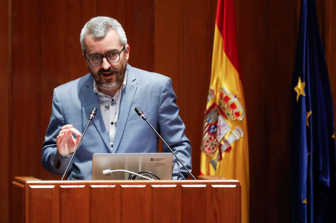 MADRID, 30/10/2024.- Javier Padilla, Secretario de Estado de Sanidad, interviene hoy, 30 de octubre de 2024, en la jornada de reflexión "Innovación y salud pública, retos desde la perspectiva One Health", que se celebra en la sede del ministerio de Sanidad, en Madrid. EFE/David Fernández