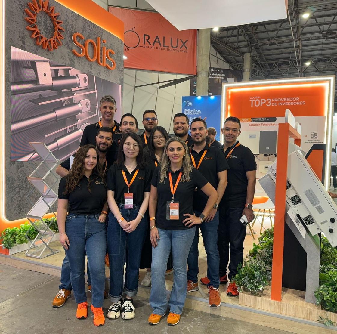 Solis Inverters, líder global en tecnología de inversores solares, presentó con éxito su innovadora gama de inversores híbridos durante ExpoSolar Colombia. SOLO USO EDITORIAL /EFE