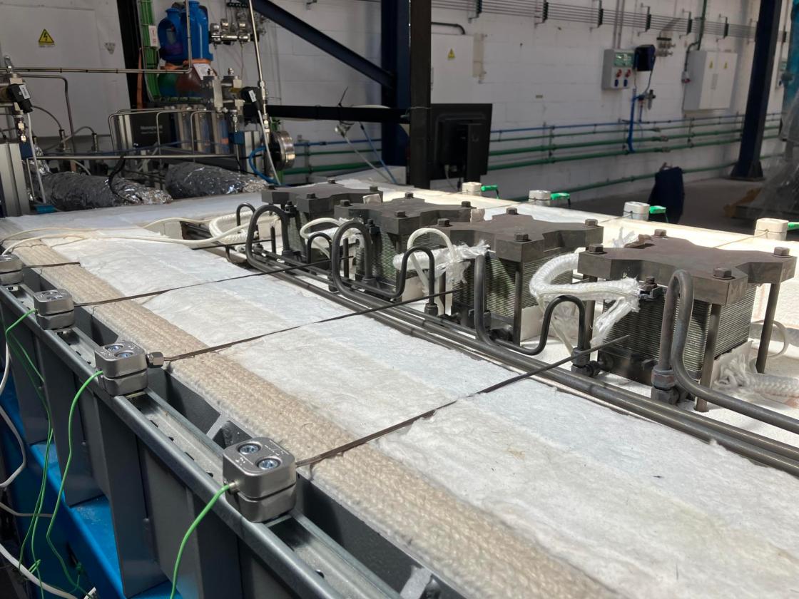 Imagen del electrolizador nacional de 5 kilovatios de potencia que produce hidrógeno verde impulsado por Celsa e IREC. EFE/IREC/SOLO USO EDITORIAL/CRÉDITO OBLIGATORIO