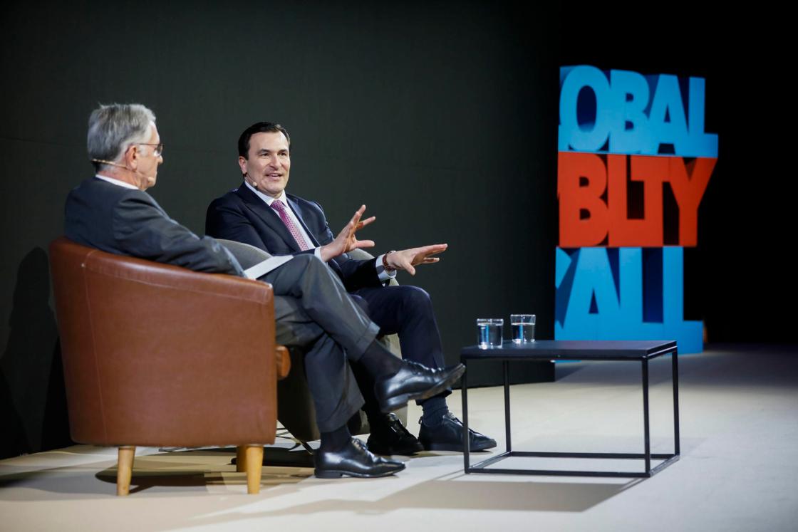 MADRID, 19/11/2024.- El presidente del Instituto vasco de Competitividad, Ivan Marten Uliarte (i), y el secretario general de International Energy Forum (IEF), Joseph McMonigle (d), participan en el conservatorio "Futuro estratégico de la energía" dentro de la primera jornada del "Global Mobility Call", que se celebra este martes, en el recinto de Ifema en Madrid. El ministro de Transportes y Movilidad Sostenible, Óscar Puente, ha afirmado este martes que "si vamos tener que usar 31.000 millones para reconstruir Valencia, los vamos a emplear pase lo que pase y caiga quien caiga". EFE/ David Fernández