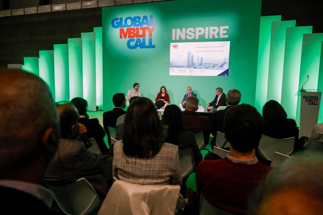MADRID, 21/11/2024.-Vista de la mesa "Financiación de la Movilidad Sostenible: Retos y Oportunidades" este jueves, durante la tercera y última jornada del "Global Mobility Call", que se celebra en el recinto de Ifema en Madrid. EFE/ David Fernández