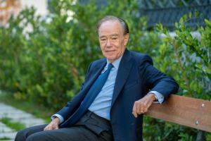 MADRID, 24/11/2024.- El presidente de la Fundación Gregorio Marañón, Gregorio Marañón y Bertrán de Lis, posa durante un encuentro con EFE con motivo de la conmemoración de la Semana Marañón. EFE/ Fernando Villar