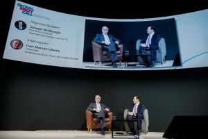 MADRID, 19/11/2024.- El presidente del Instituto vasco de Competitividad, Ivan Marten Uliarte (i), y el secretario general de International Energy Forum (IEF), Joseph McMonigle (d), participan en el conservatorio "Futuro estratégico de la energía" dentro de la primera jornada del "Global Mobility Call", que se celebra este martes, en el recinto de Ifema en Madrid. El ministro de Transportes y Movilidad Sostenible, Óscar Puente, ha afirmado este martes que "si vamos tener que usar 31.000 millones para reconstruir Valencia, los vamos a emplear pase lo que pase y caiga quien caiga". EFE/ David Fernández