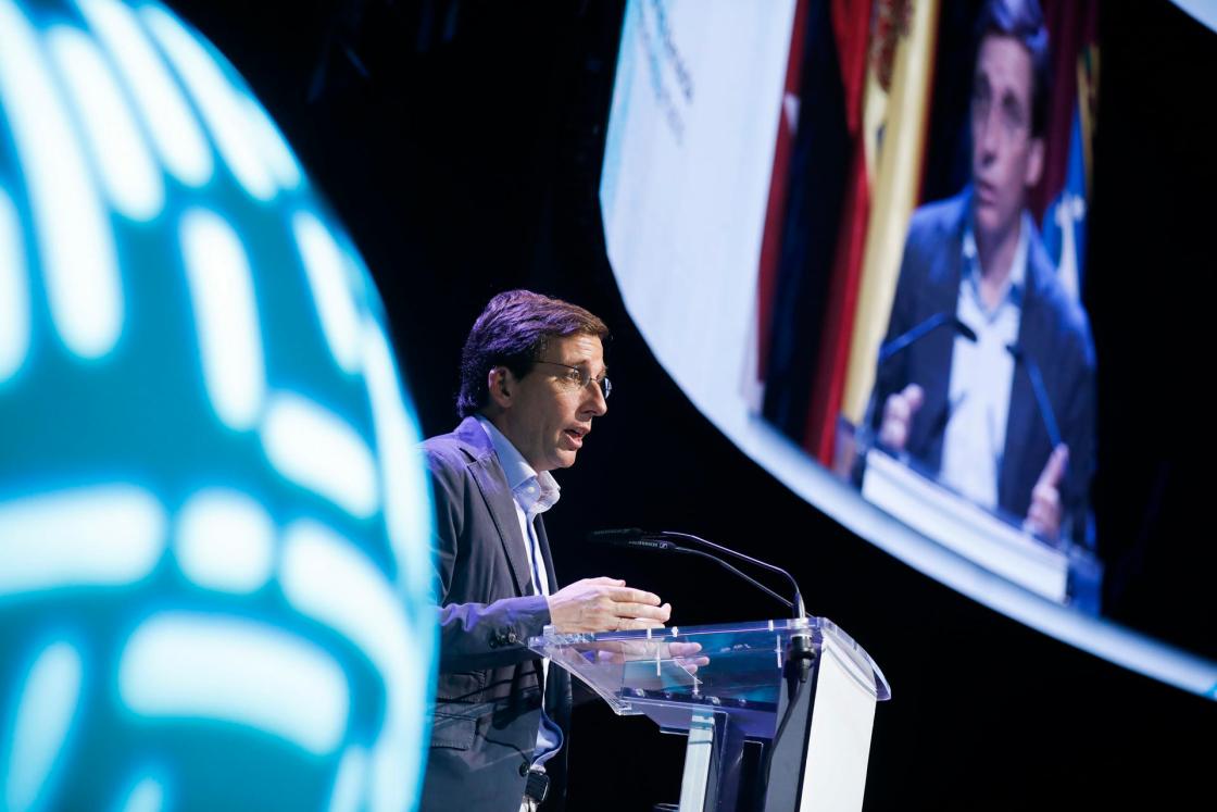 MADRID, 20/11/2024.-El alcalde de Madrid, José Luís Martínez Almeida, interviene este miércoles en la apertura de la segunda jornada del "Global Mobility Call", que se celebra hasta el próximo 21 de noviembre en el recinto de Ifema, en Madrid. EFE/ David Fernández