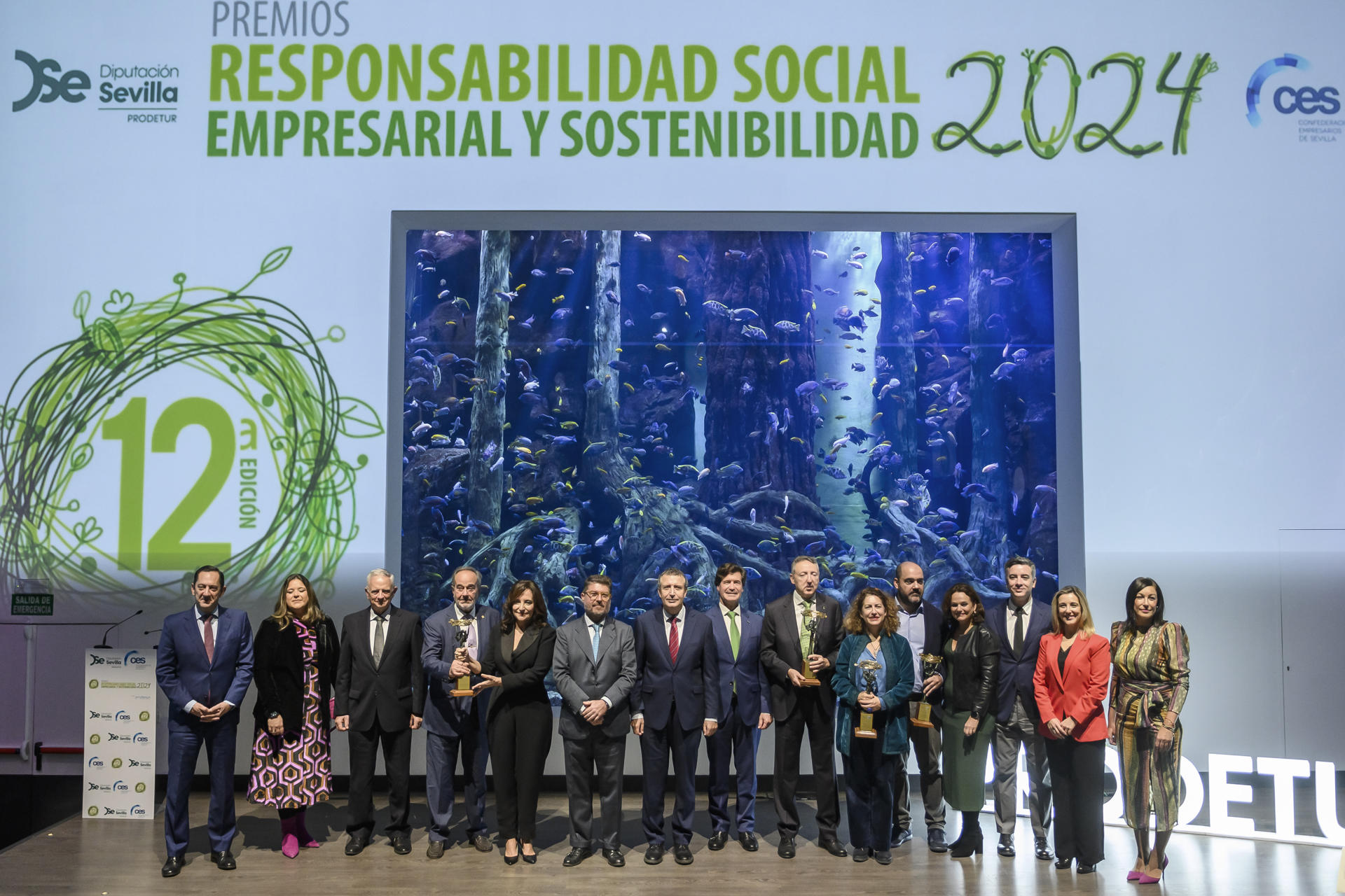 SEVILLA. 20/11/2024. - Fotografía de familia de la duodécima edición de los Premios Responsabilidad Social empresarial y sostenibilidad, organizados por Diputación de Sevilla y la Confederación de Empresarios de Sevilla, y que se han otorgado en la Capital andaluza. EFE/ Raúl Caro.