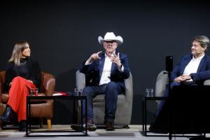 MADRID, 20 Noviembre 2024 (EFE). Vista de la mesa "Movilidad sostenible: lecciones aprendidas en Europa, perspectiva de futuro" de la segunda jornada del "Global Mobility Call", que se celebra hasta el próximo 21 de noviembre en el recinto de Ifema, en Madrid. EFE/David Fernández