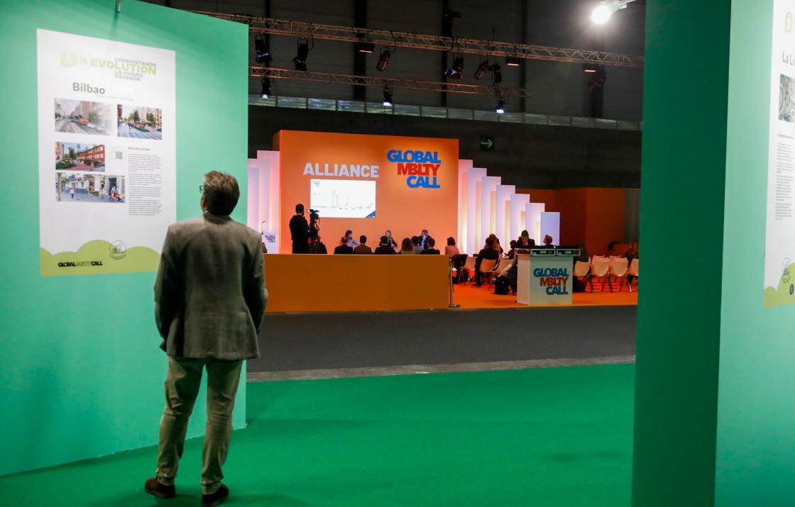 MADRID, 20/11/2024.-Vista de la mesa "La Transformación de los Hubs Estratégicos Logísticos Intermodales", durante la segunda jornada del "Global Mobility Call", que se celebra hasta el próximo 21 de noviembre en el recinto de Ifema, en Madrid. EFE/ David Fernández