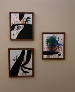 Pies de foto: Obras de arte de la exposición sobre Miró que acoge la Fundación Serralves de Oporto. Créditos: Carlos García 