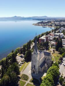 Fotografía cedida por Visit Argentina donde se observan las la Catedral de Bariloche. EFE/ Visit Argentina/ SOLO USO EDITORIAL/SOLO DISPONIBLE PARA ILUSTRAR LA NOTICIA QUE ACOMPAÑA (CRÉDITO OBLIGATORIO)