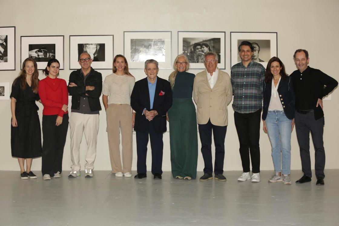 MIAMI, 12/03/2024 – Carles Guerra, curator of the exhibition Beyond the Single Image (third from left), during the presentation of the exhibition held at The Margulies Collection at The Warehouse in Miami, Florida (U.S.). Barcelona’s Foto Colectania Foundation unveiled a photography exhibition on Tuesday at the Art Basel Miami Beach fair, featuring 150 works by 36 photographers that serve as a remarkable testament to the evolution and development of Southern European societies. The exhibition, Beyond the Single Image: Spanish Photography from the Foto Colectania Collection, will be open to the public until April 26, 2025, marking the first time this institution has hosted a guest collection. EFE/ Marlon Pacheco 