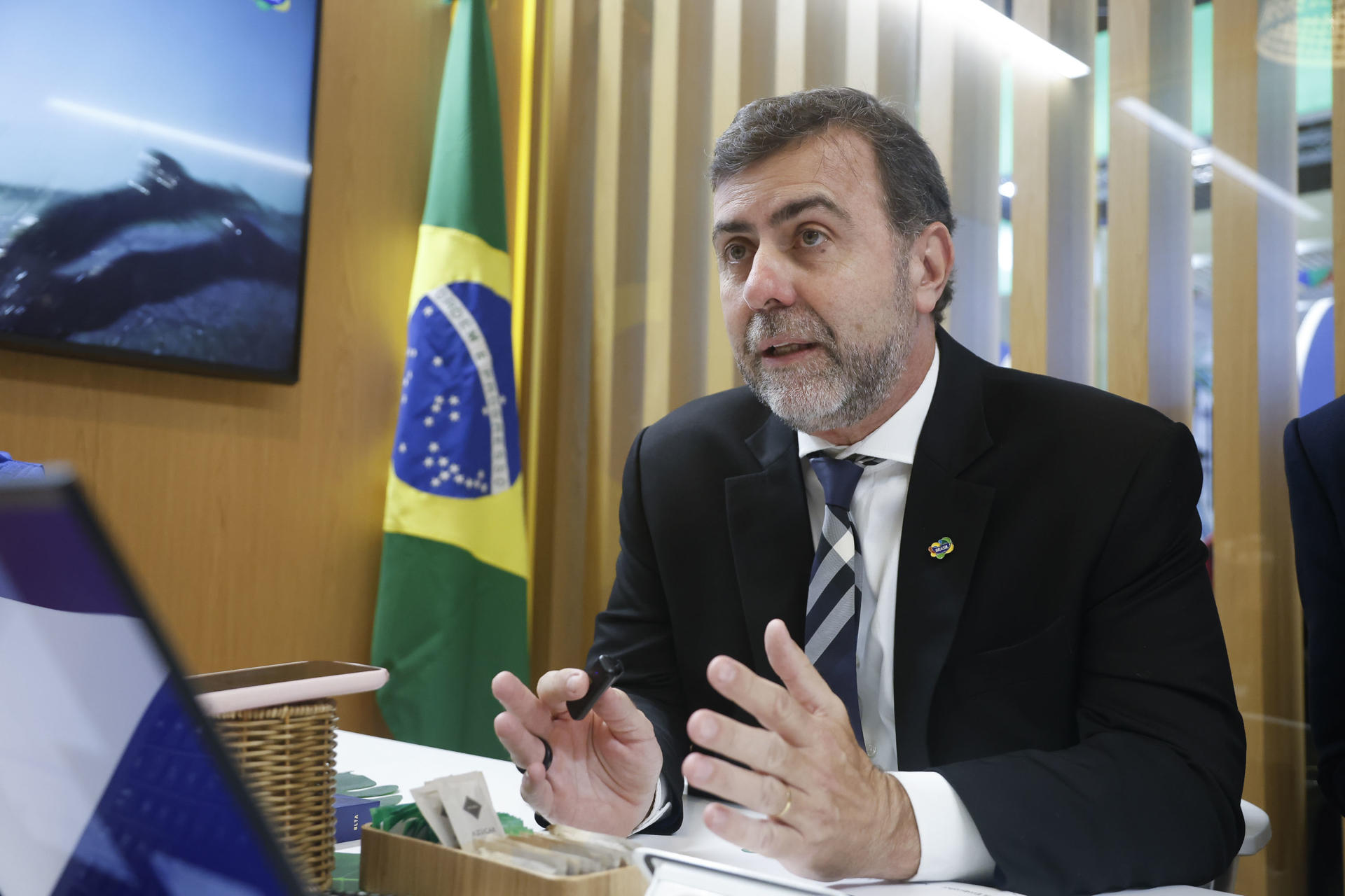 MADRID, 23/01/2025.- The president of the Brazilian Agency for International Tourism Promotion, Embratur, Marcelo Freixo, during an interview with EFE at the FITUR 2025 International Tourism Trade Fair. According to Freixo, almost 13% of European flights arriving in Brazil come from Spain, a country from which he expects a new record number of flights and passengers in 2025. EFE/ David Fernández