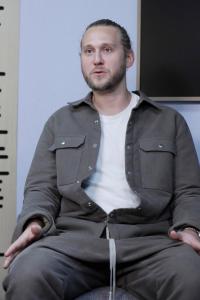 Fotografía de Roman Karlash, CEO global de Yango, hablando en una entrevista con EFE, en Bogotá (Colombia). EFE/ Carlos Ortega