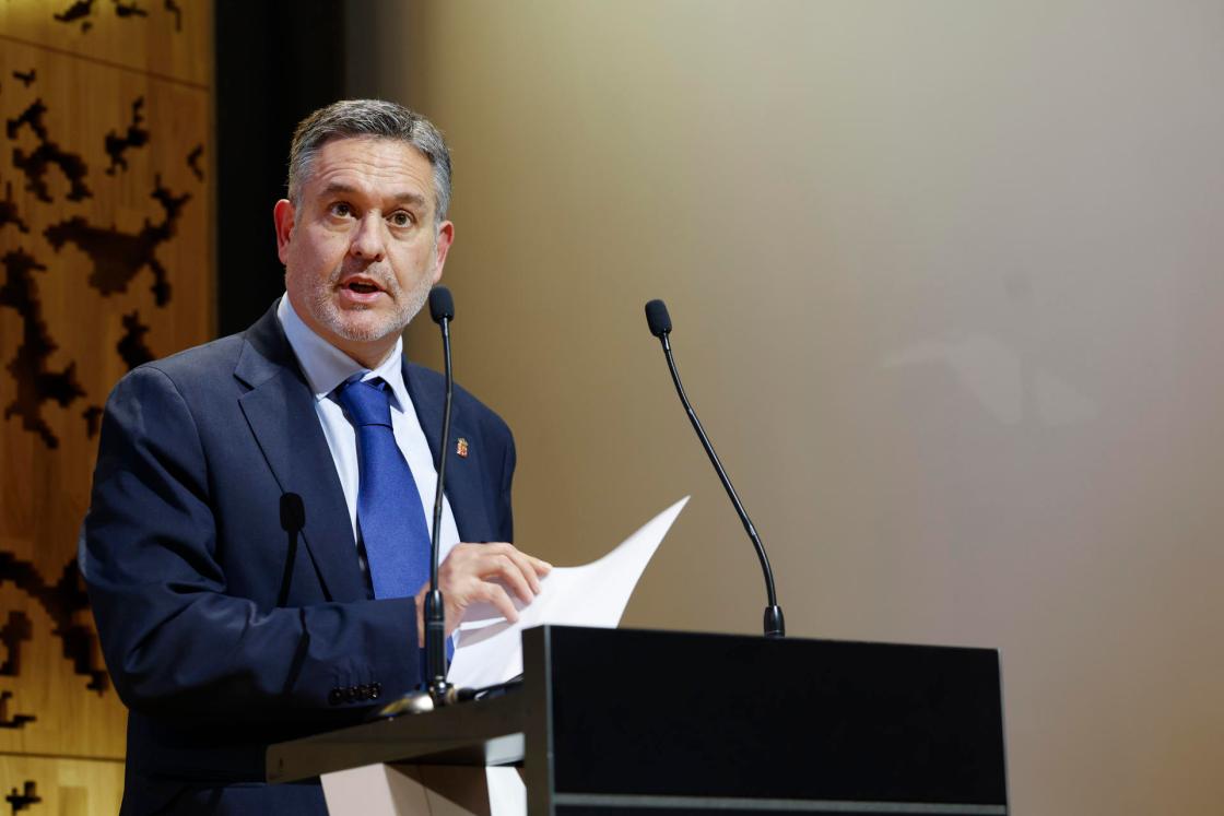 MADRID, 12/02/2025.- El consejero de Universidad, Innovación y Transformación Digital, Juan Luis García, interviene en la jornada ‘Evento Horizonte 2035: impulso de la innovación en la industria alimentaria’, organizada por Eatex Food Innovation Hub (liderado por CNTA e impulsado por el Gobierno), este miércoles en Madrid.-EFE/ Javier Lizón