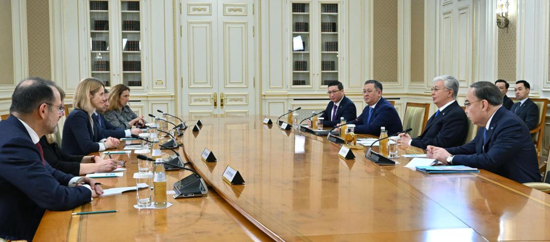 European Commission Vice President Kaja Kallas (2nd left) met Friday with Kazakh President Kassym-Jomart Tokayev (2nd right) at his residence in Almaty, Kazakhstan’s largest city, to discuss cooperation between the Central Asian country and the European Union. EFE/Official Website of the Kazakh PresidencyEDITORIAL USE ONLY – AVAILABLE ONLY TO ILLUSTRATE THE ACCOMPANYING NEWS STORY (MANDATORY CREDIT)