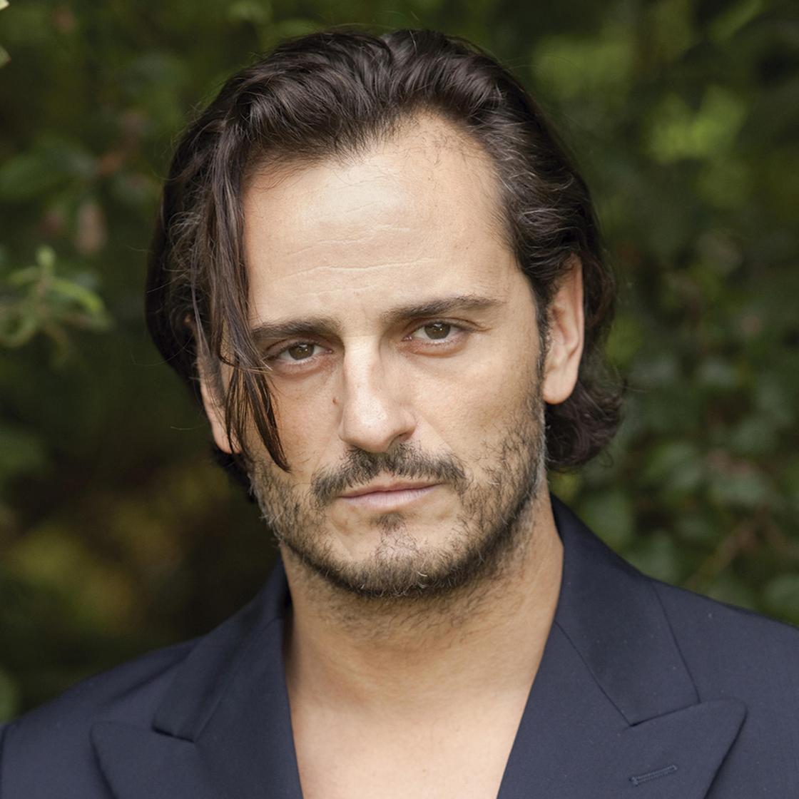 MADRID, 25/03/2024.- El actor español Asier Etxeandía presentará el próximo 27 de abril en Madrid la XII edición de los Premios Platino, galardones que distinguen lo mejor del cine y series iberoamericanos cada año. EFE/Premios Platino SOLO USO EDITORIAL/ (CRÉDITO OBLIGATORIO)