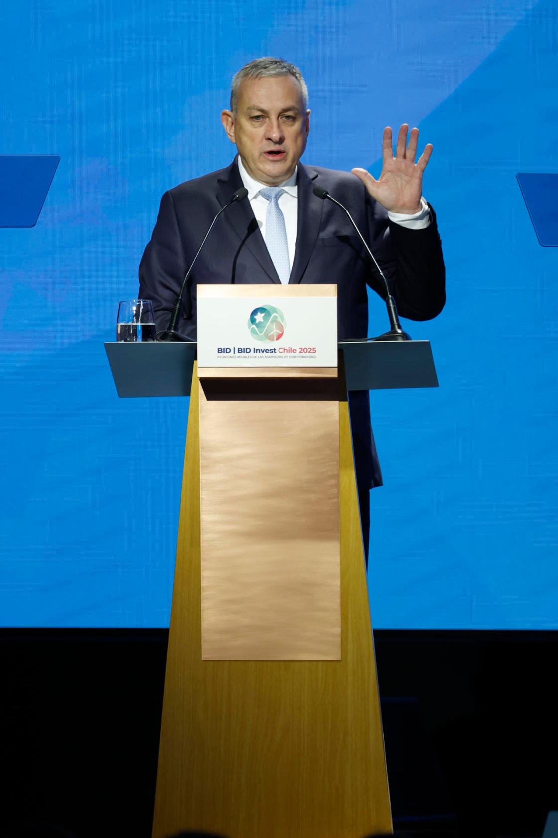 European Commissioner for International Partnerships Jozef Síkela speaks during the third day of the 2025 Annual Meetings of the IDB and IDB Invest Boards of Governors in Santiago, Chile. EFE/Elvis González