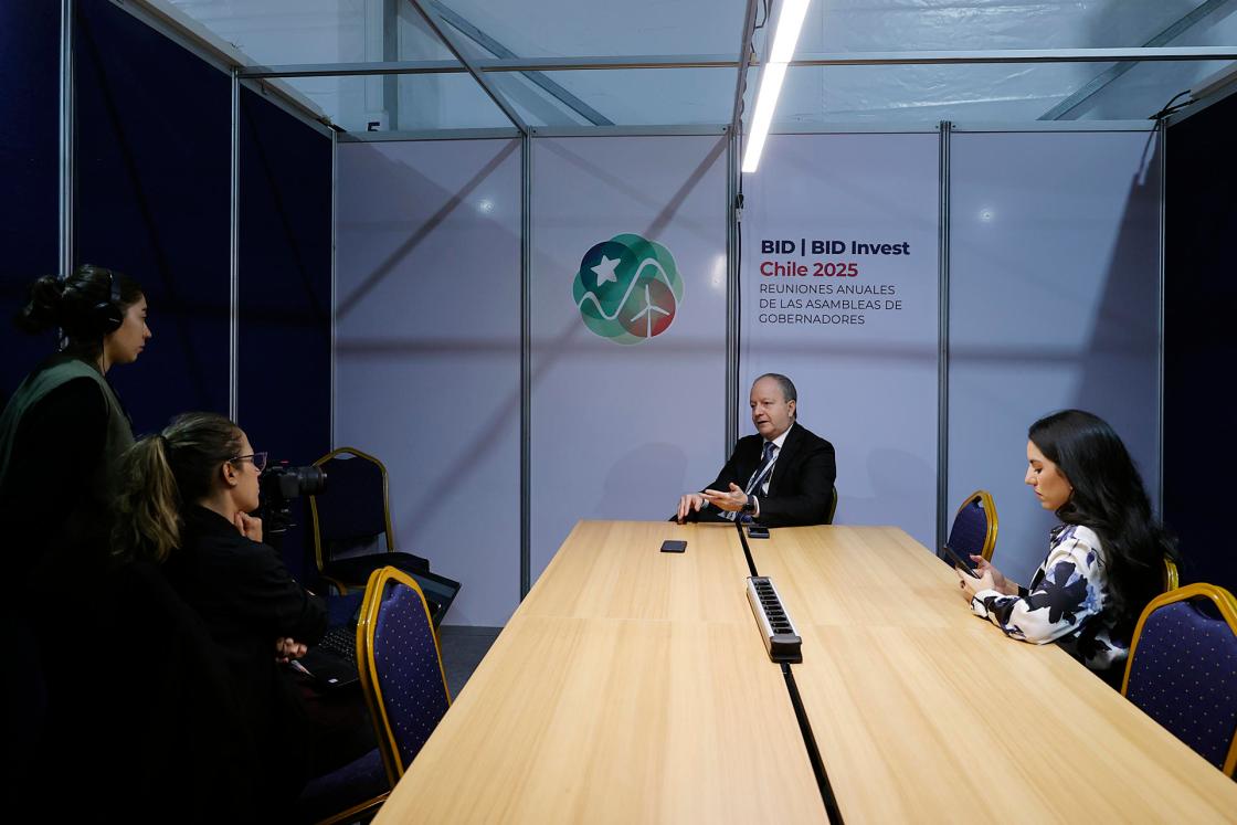 Paraguayan Minister of Economy and Finance Carlos Fernández Valdovinos speaks during an interview with EFE in Santiago, Chile. EFE/Elvis González