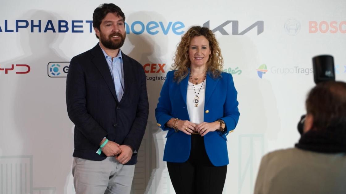 Miguel Álvarez Martínez, nuevo director general de Estrategias de Movilidad de la Secretaría General de Movilidad Sostenible del Ministerio de Transportes y Movilidad Sostenible y May López, directora de Desarrollo de Empresas por la Movilidad Sostenible
