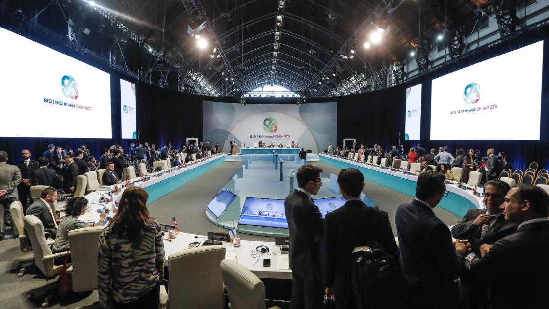 Fotografía cedida por el Banco Interamericano de Desarrollo (BID) de una jornada de la Asamblea de Gobernadores en Santiago (Chile). EFE/ Banco Interamericano De Desarrollo / SOLO USO EDITORIAL/ NO VENTAS /SOLO DISPONIBLE PARA ILUSTRAR LA NOTICIA QUE ACOMPAÑA (CRÉDITO OBLIGATORIO)