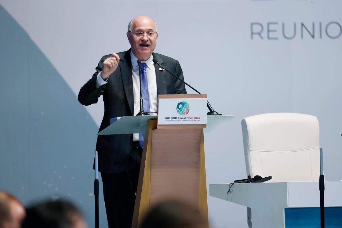 IDB President Ilan Goldfajn speaks during the closing ceremony of the 2025 Annual Meetings of the IDB and IDB Invest Boards of Governors in Santiago, Chile. EFE/Elvis González