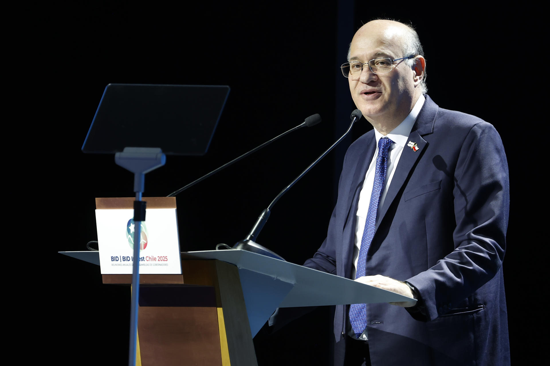 IDB President Ilan Goldfajn speaks during the third day of the 2025 Annual Meetings of the IDB and IDB Invest Boards of Governors in Santiago, Chile. EFE/Elvis González