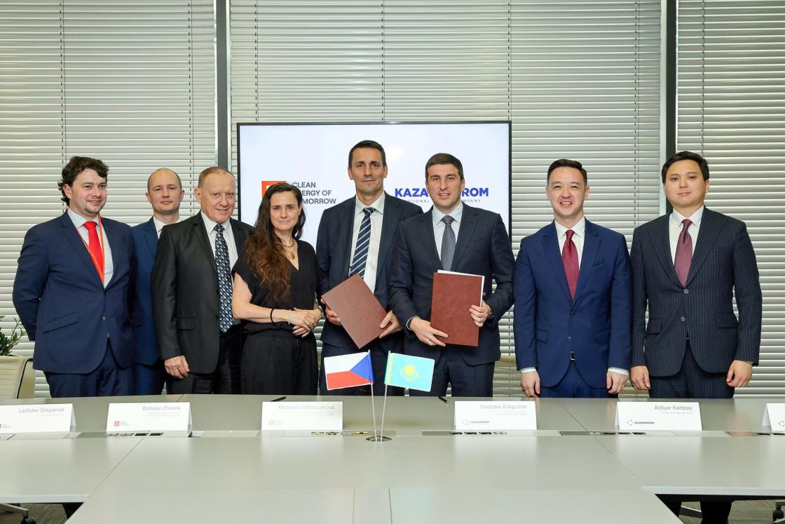 PRAGUE (CZECH REPUBLIC), 15/04/2025.- A handout photo of representatives of Kazatomprom and CEZ Group during a signing ceremony in Prague. EFE/KAZATOMPROM/HANDOUT EDITORIAL USE ONLY/NO SALES.