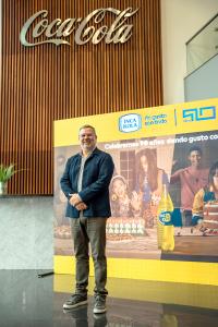 Fotografía del gerente general de Coca-Cola para Perú y Ecuador, Abelardo Gudiño, posando durante una entrevista con EFE en Lima (Perú). EFE/ John Reyes Mejía
