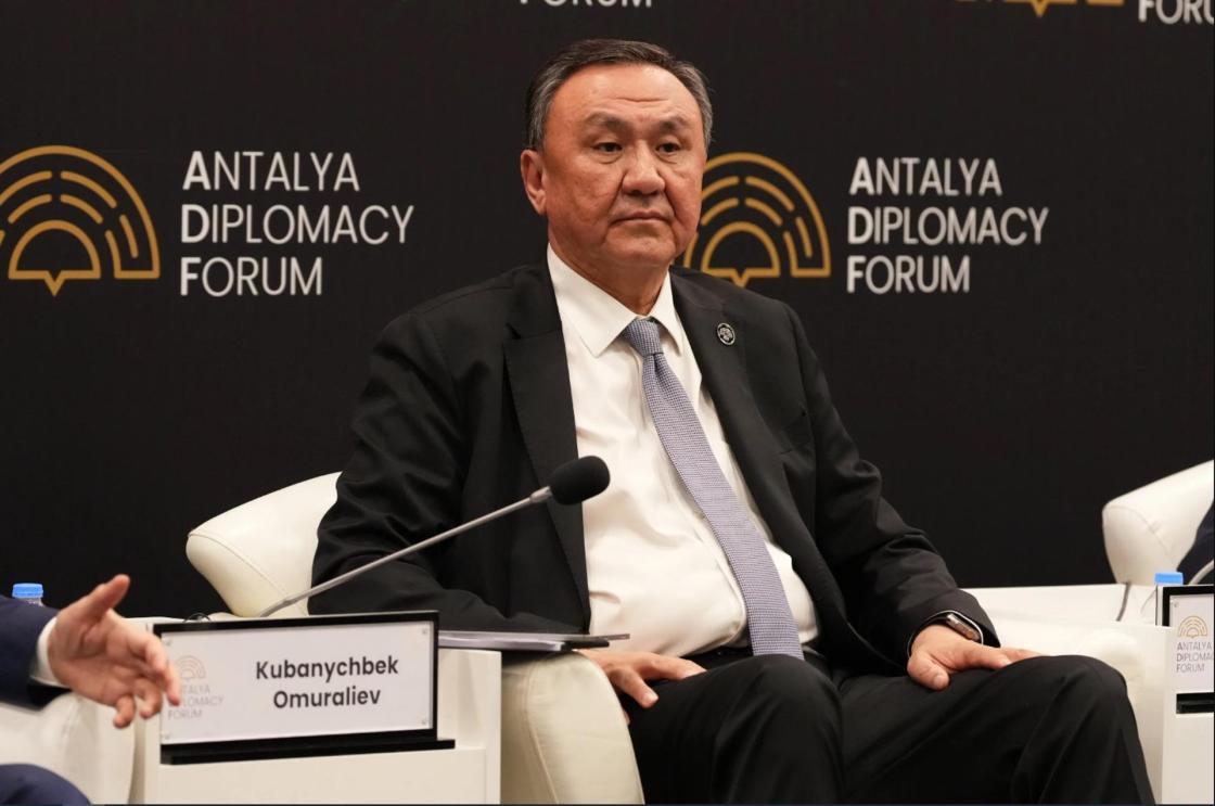 El secretario general de la OTS, Kubanychbek Omuraliev. // Imagen cortesía de la Organización de Estados Turcos.