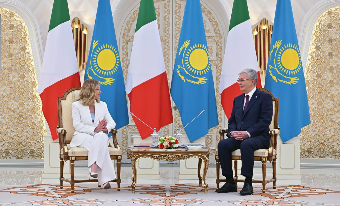 Kazakh President Kassym-Jomart Tokayev with Italian Prime Minister Giorgia Meloni during her official visit to the country on Friday in Astana, Kazakhstan. EFE/ Presidency of Kazakhstan EDITORIAL USE ONLY/ONLY AVAILABLE TO ILLUSTRATE THE ACCOMPANYING NEWS (OBLIGATORY CREDIT)