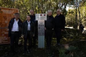 Fotografía cedida por la empresa de telecomunicaciones Entel del subsecretario de Telecomunicaciones de Chile, Claudio Araya (i), la senadora de Chile Ximena Órdenes (2i), el ministro de Transportes y Telecomunicaciones de Chile, Juan Carlos Muñoz (3i), el CEO de Entel, Antonio Büchi (2d), y el delegado presidencial de Aysén, Jorge Díaz, durante un evento en el Parque Queulat (Chile). EFE/ Entel /SOLO USO EDITORIAL NO VENTAS /SOLO DISPONIBLE PARA ILUSTRAR LA NOTICIA QUE ACOMPAÑA (CRÉDITO OBLIGATORIO)