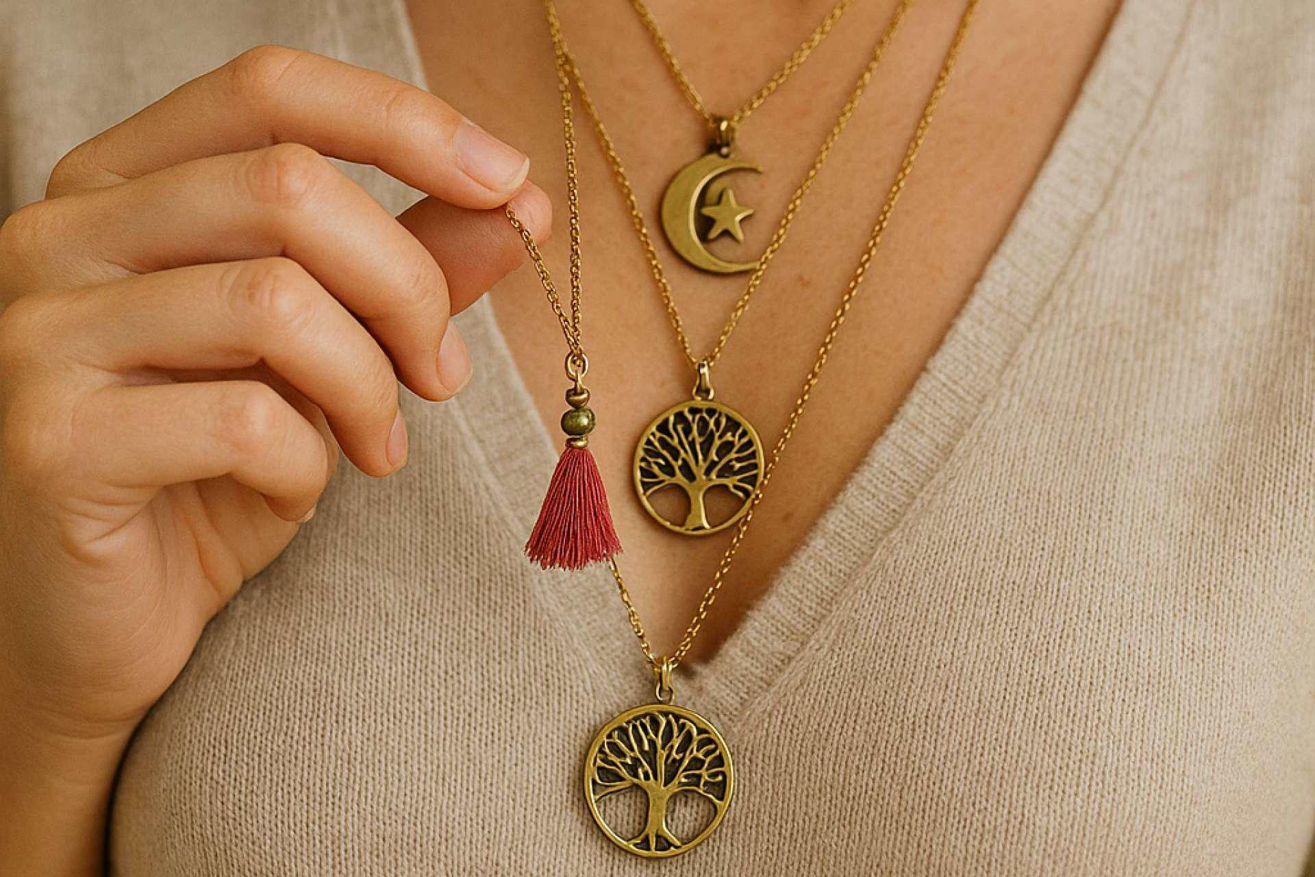 Estiloneu lanza su colección de joyería espiritual y mística, accesorios con significado para la vida diaria