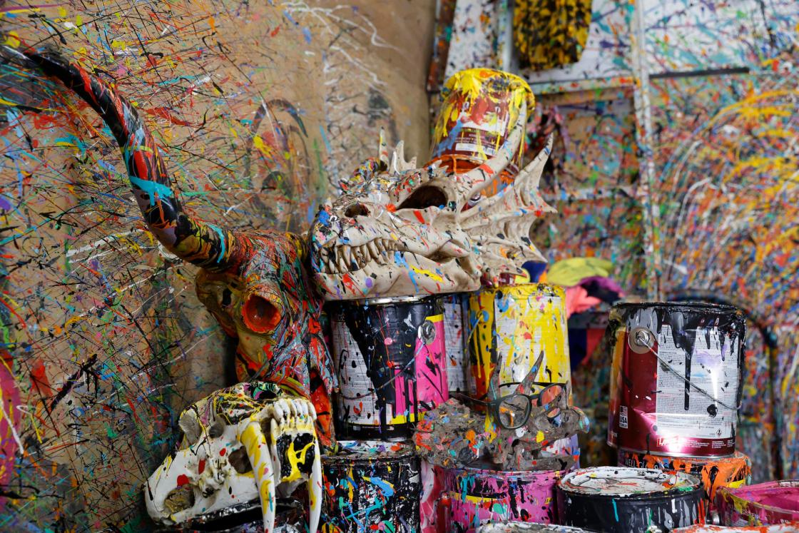 Fotografía del 9 de mayo de 2025 de una obra del artista panameño Eduardo Navarro, en su taller en Costa del Este, en Ciudad de Panamá (Panamá). EFE/ Bienvenido Velasco 