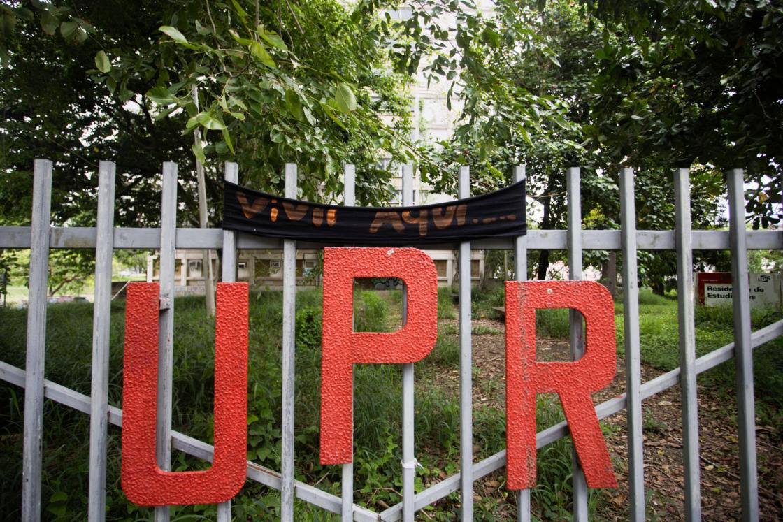 Fotografía de la fachada de la antigua residencia de estudiantes en Río Piedras este miércoles, en San Juan (Puerto Rico). EFE/ Thais Llorca