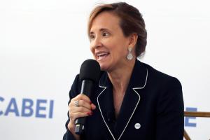 La presidenta ejecutiva del Banco Centroamericano de Integración Económica (BCIE) Gisela Sánchez, participa en una conferencia de prensa previo a la 65ª sesión ordinaria de Gobernadores del BCIE (Banco Centroamericano de Integración Económica) en Tegucigalpa (Honduras). EFE/ Gustavo Amador