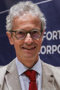 El presidente de la organización Transparencia Internacional, François Valerian, posa durante una entrevista con EFE en Ciudad de Guatemala (Guatemala). EFE/ Mariano Macz