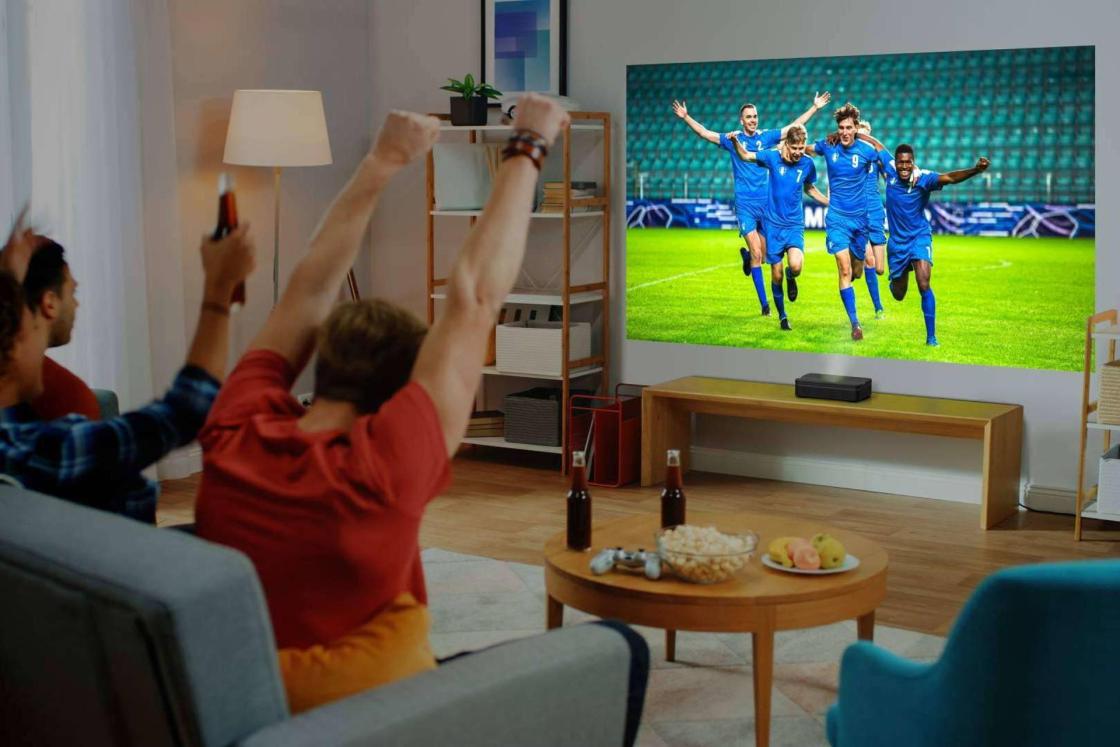 Optoma lanza 'Photon Go'; Proyector portátil de triple láser con Google TV