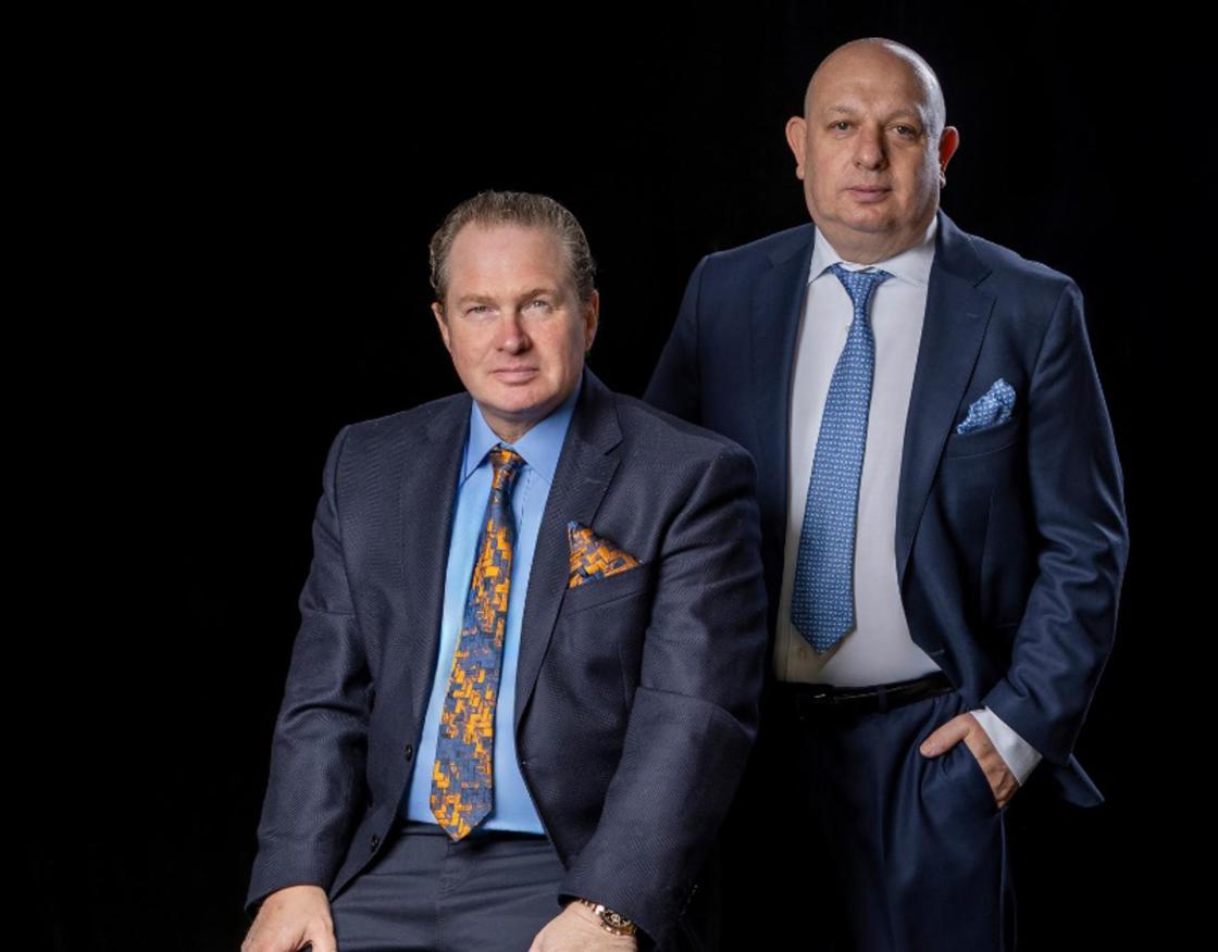 Pie de foto: Ignacio Purcell y Juan Pablo Sánchez promueven la energíaAutor: Black Star Group