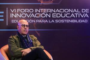 El director del Instituto Internacional de la Unesco para la Educación Superior en América Latina y el Caribe (Unesco-Iesalc), el español Francesc Pedró, habla en entrevista con EFE este jueves, en Santa Cruz (Bolivia). EFE/ Juan Carlos Torrejón