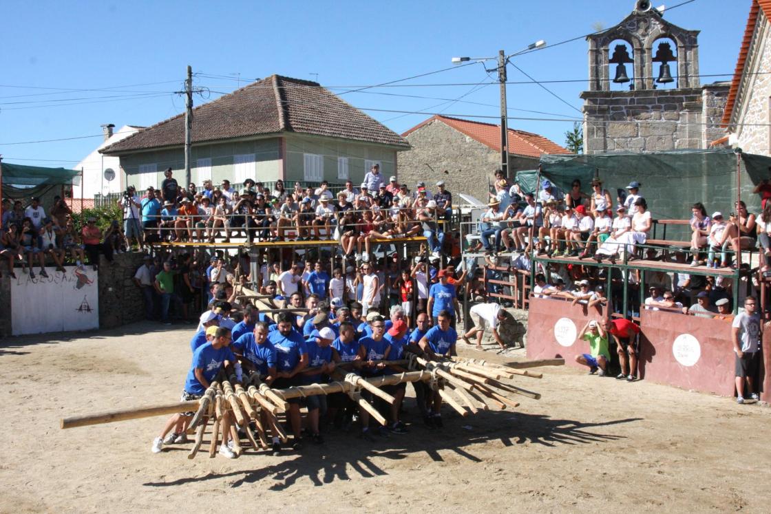 Capea del forcón celebrada en agosto de 2016 en el localidad lusa de Lageosa da Raia./ Carlos García